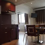 מלון דירות Le Relais De Thiais 2*