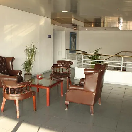 公寓式酒店 Le Relais De Thiais