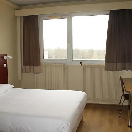 Le Relais De Thiais Aparthotel