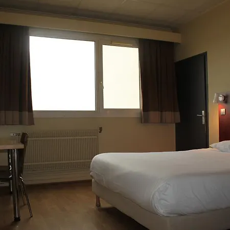 Le Relais De Thiais Aparthotel 2*
