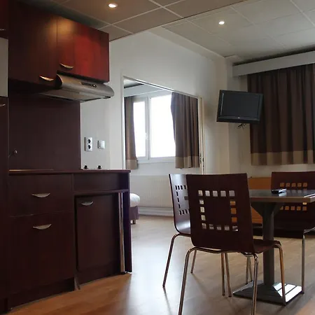 شقة فندقية Le Relais De Thiais 2*