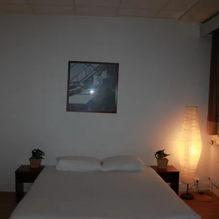 شقة فندقية Le Relais De Thiais 2*