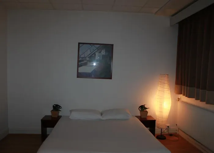 Апарт-отель Le Relais De Thiais 2*