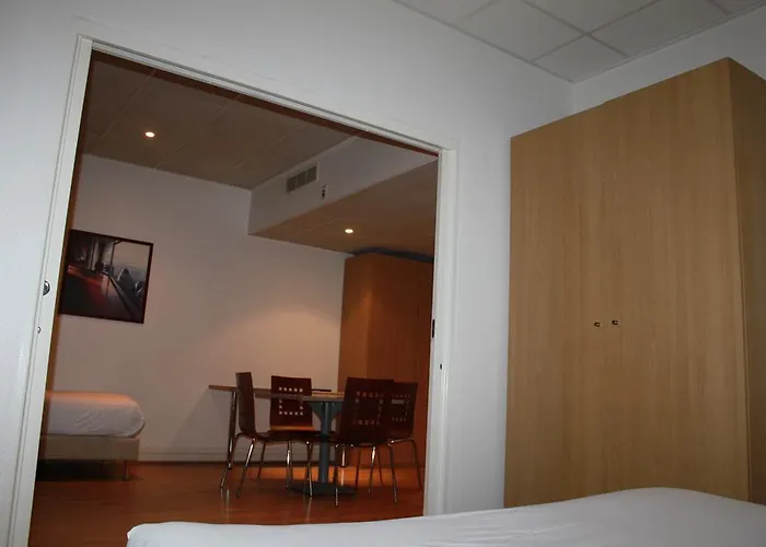 Apart-hotel Le Relais De Thiais 2*