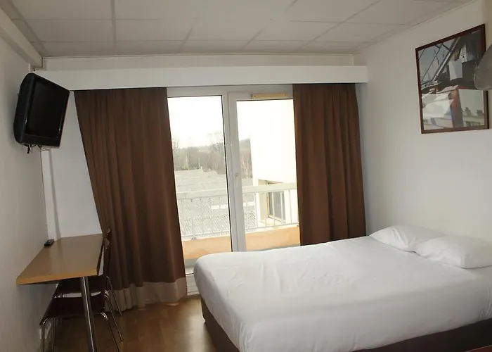 Le Relais De Thiais Апарт-отель