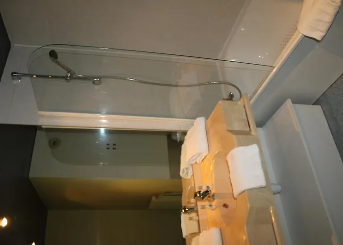 Le Relais De Thiais 2*